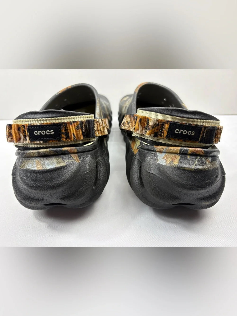 Crocs Men’s Echo Clogs in the Realtree Edge-Size: 8(M), 10(W)-Color: Camouflage.